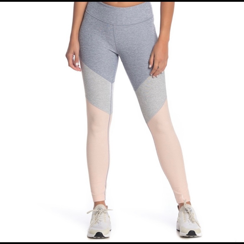 Outdoor Voices 7/8 leggings NWOT